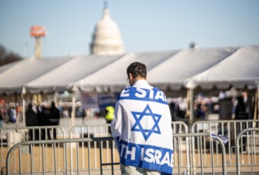 (NEW) Pro Israel Rally in Washington DC. November 14, 2023, Washington DC, Maryland, USA: A lot of people gathered at the National Mall in Washington DC in a Pro Israel Rally on Tuesday (14),  to show solidarity with Israel and combat a rise in antisemitism and also demand complete release of hostages who were abducted by Hamas. The Rally was organized by the Jewish Federations of North America and the Conference of Presidents of Major American Jewish Organizations.
Credit: Steven Ramaherison/Thenews2 (Foto: Steven Ramaherison/Thenews2/Deposit Photos)